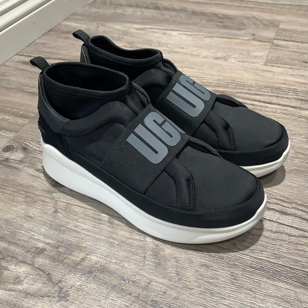 NIB UGG Black Neutra Logo Sneakers